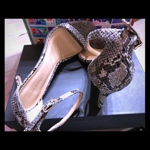 Banana republic high heel